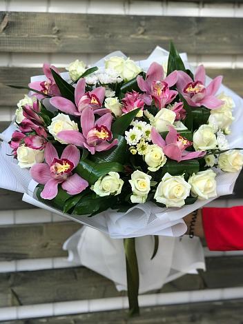 Букет цветов из: Розы и Хризантемы в Катыр-Юрте