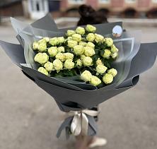 Букет Белые кустовые розы Солинеро в Катыр-Юрте